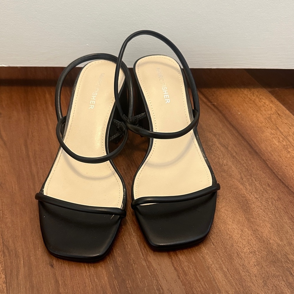 Marc Fisher sling back sandal